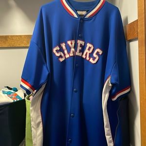 Vintage hardwood classic sixers warm up